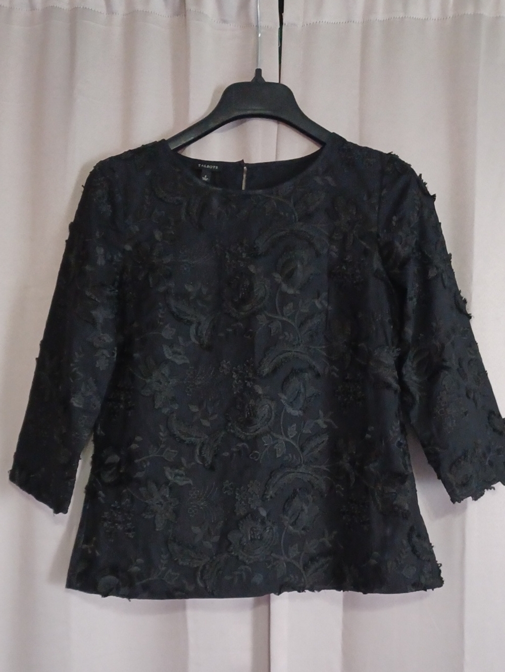Talbots Black Textured Floral Fil Coupe Blouse 3/4 Sleeve Sz 2 Evening Top